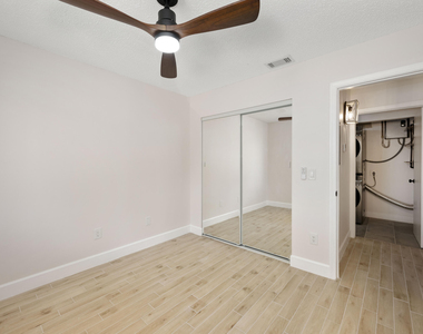 5214 Stacy Street - Photo Thumbnail 10