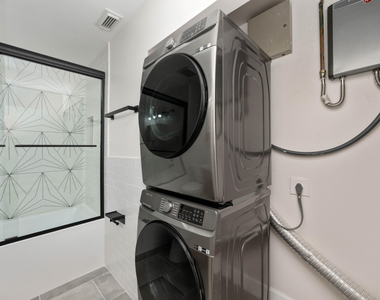 5214 Stacy Street - Photo Thumbnail 7