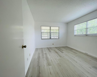 333 Farnham P - Photo Thumbnail 10