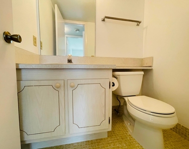 333 Farnham P - Photo Thumbnail 8