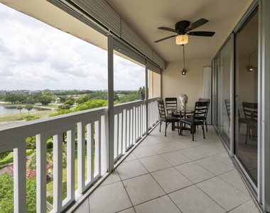 6911 Environ Boulevard - Photo Thumbnail 3