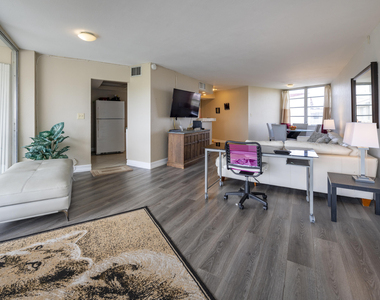 6911 Environ Boulevard - Photo Thumbnail 8