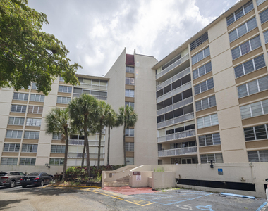 6911 Environ Boulevard - Photo Thumbnail 21
