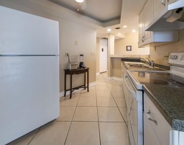 6911 Environ Boulevard - Photo Thumbnail 19