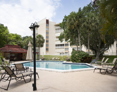 6911 Environ Boulevard - Photo Thumbnail 22