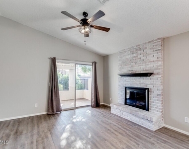 1120 N Val Vista Drive - Photo Thumbnail 6