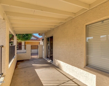 1120 N Val Vista Drive - Photo Thumbnail 12