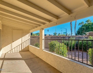 1120 N Val Vista Drive - Photo Thumbnail 13