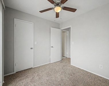 10033 N 9th Avenue - Photo Thumbnail 7