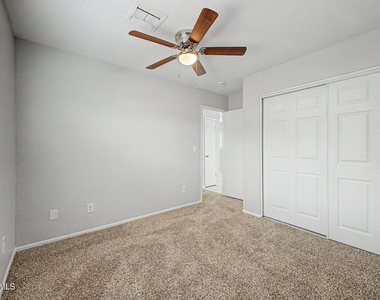 10033 N 9th Avenue - Photo Thumbnail 8