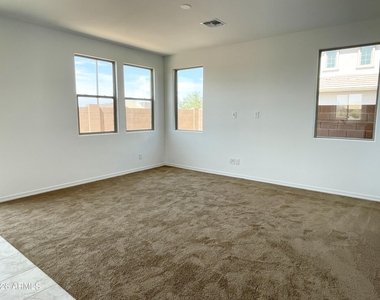 14274 W Bronco Trail - Photo Thumbnail 3