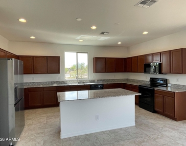 14274 W Bronco Trail - Photo Thumbnail 4