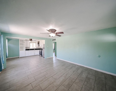 2217 E Harvard Street - Photo Thumbnail 27