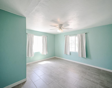 2217 E Harvard Street - Photo Thumbnail 20