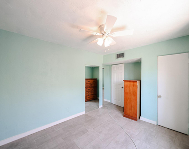 2217 E Harvard Street - Photo Thumbnail 16