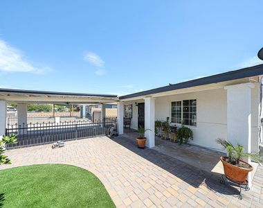 2217 E Harvard Street - Photo Thumbnail 1