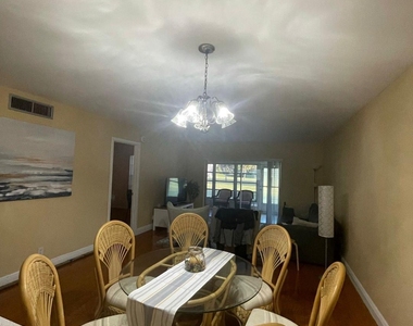 2828 Casita Way - Photo Thumbnail 6