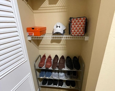 2828 Casita Way - Photo Thumbnail 4