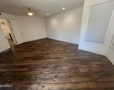 23003 N 77th Way - Photo Thumbnail 31