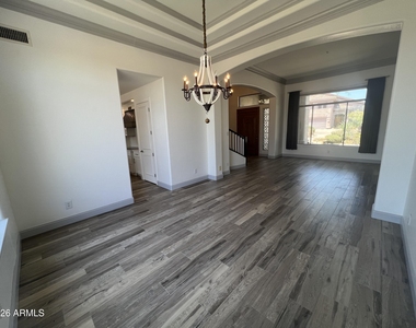 23003 N 77th Way - Photo Thumbnail 9