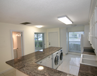 13741 Flora Place - Photo Thumbnail 4