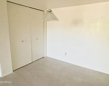 5757 W Eugie Avenue - Photo Thumbnail 5
