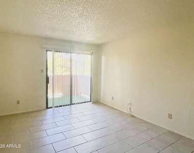 5757 W Eugie Avenue - Photo Thumbnail 4