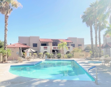 5757 W Eugie Avenue - Photo Thumbnail 15