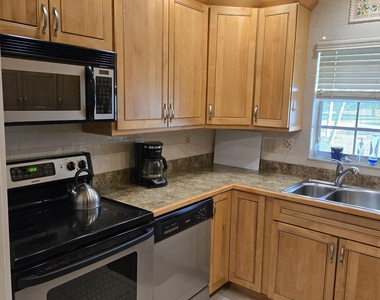 5126 Lakefront Boulevard - Photo Thumbnail 8