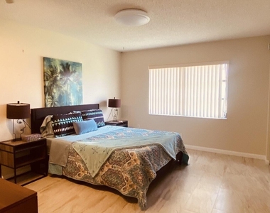 5126 Lakefront Boulevard - Photo Thumbnail 10