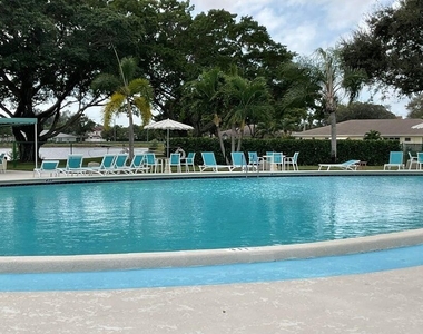 5126 Lakefront Boulevard - Photo Thumbnail 18