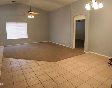 12710 W Earll Drive - Photo Thumbnail 11