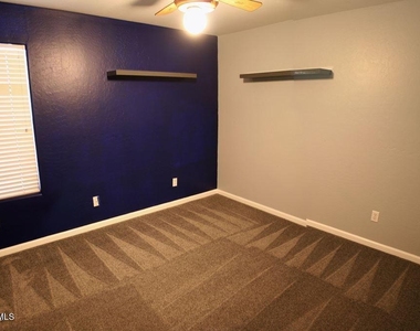 12710 W Earll Drive - Photo Thumbnail 9