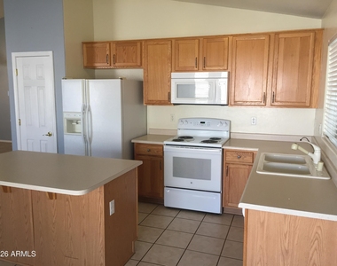 12710 W Earll Drive - Photo Thumbnail 1