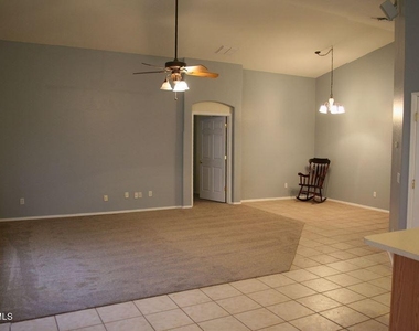 12710 W Earll Drive - Photo Thumbnail 2