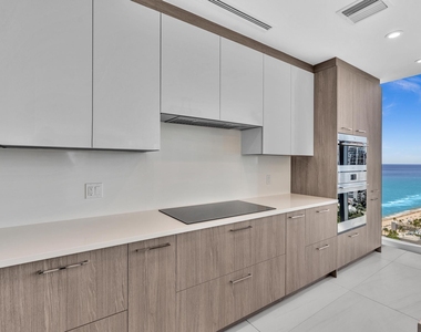 151 N Seabreeze Boulevard - Photo Thumbnail 9