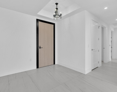 151 N Seabreeze Boulevard - Photo Thumbnail 5