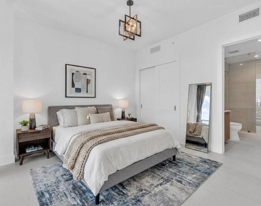 151 N Seabreeze Boulevard - Photo Thumbnail 38