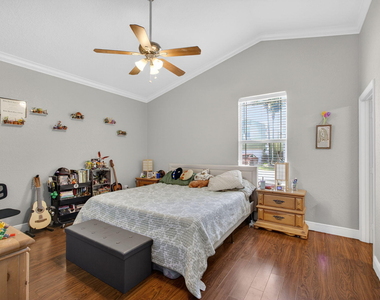 3125 Shelby Way - Photo Thumbnail 12