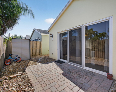 3125 Shelby Way - Photo Thumbnail 19