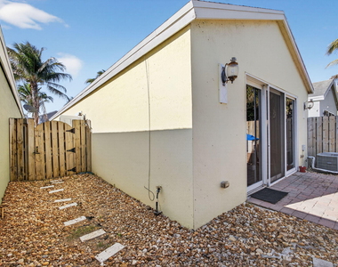 3125 Shelby Way - Photo Thumbnail 22