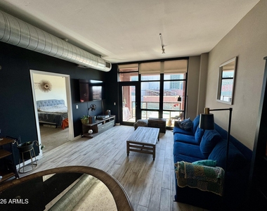 310 S 4th Street - Photo Thumbnail 8