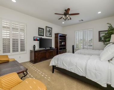 4176 E Clubview Drive - Photo Thumbnail 14