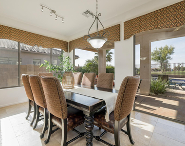 4176 E Clubview Drive - Photo Thumbnail 9