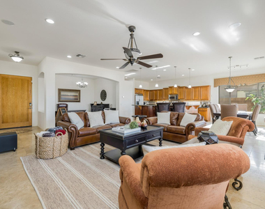 4176 E Clubview Drive - Photo Thumbnail 5
