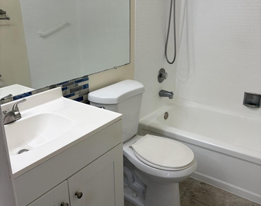 220 Berkshire K - Photo Thumbnail 4