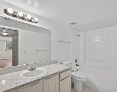 8353 Lake Drive - Photo Thumbnail 10