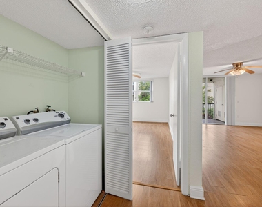 8353 Lake Drive - Photo Thumbnail 11