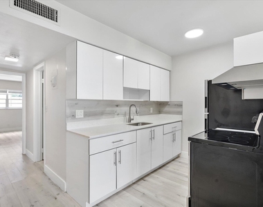 1638 Plunkett Street - Photo Thumbnail 14