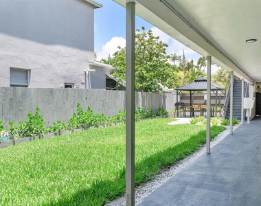1638 Plunkett Street - Photo Thumbnail 5